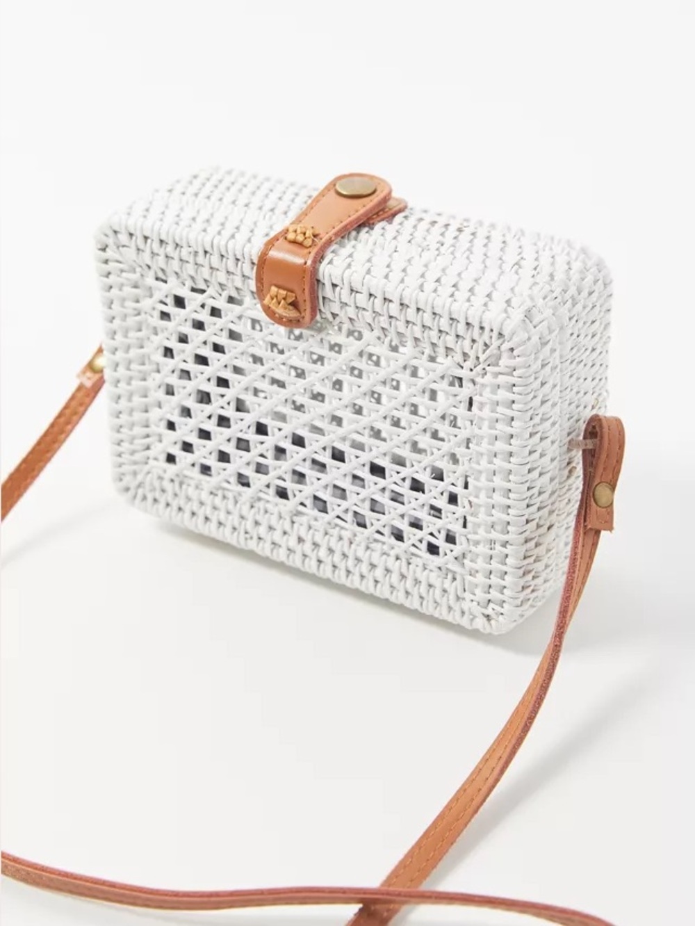 Urban Outfitters White Rattan Picnic Crossbody Bag NWT
